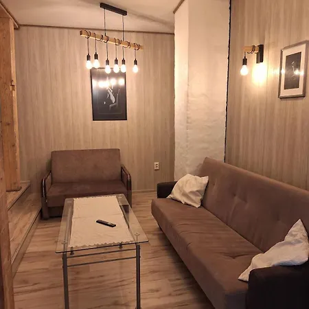 Spacious Rooftop Flat Apartamento Rakvere